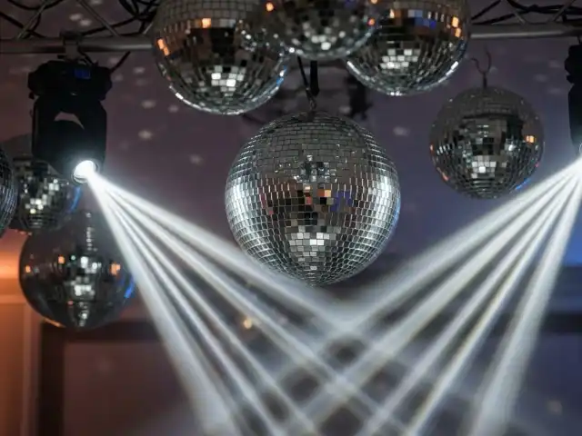 Iluminación Pin Spot LED para bolas disco con efectos espectaculares