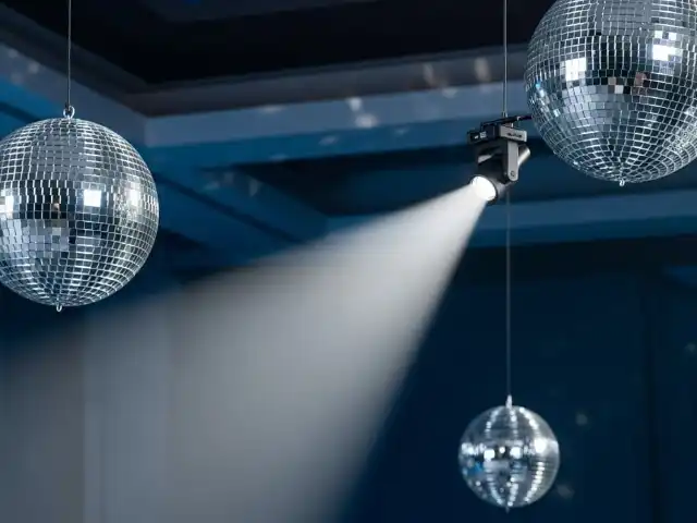 Pin Spot LED inalámbrico con batería recargable