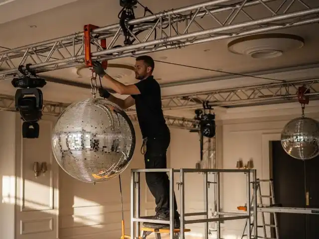 Servicio técnico de instalación de iluminación para discotecas