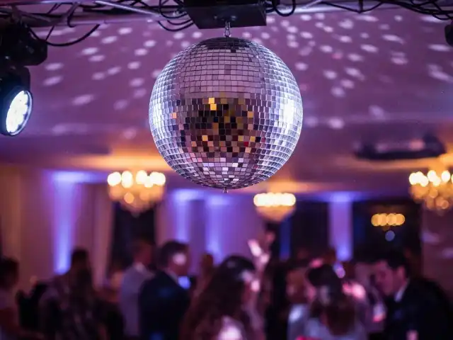 Bolas disco en renta para eventos corporativos y empresariales